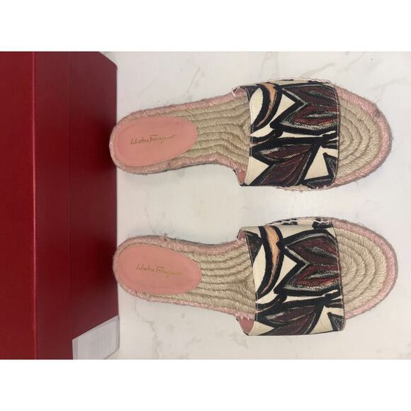Salvatore Ferragamo Patterned Slides - Picture 5 of 5